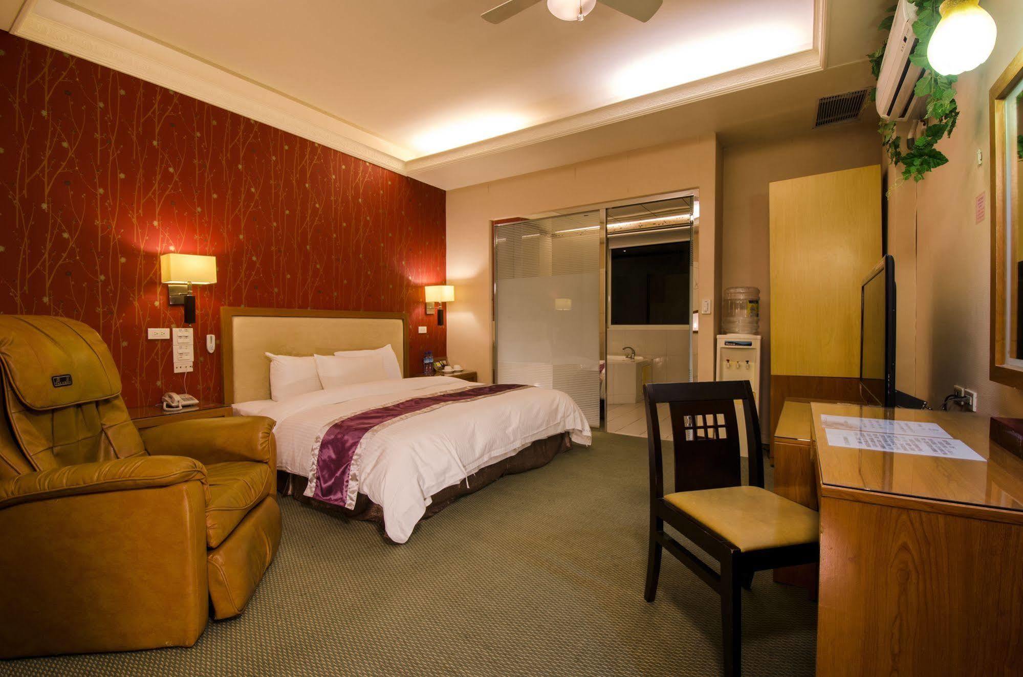 Wogo Hotel Yilan Exterior photo